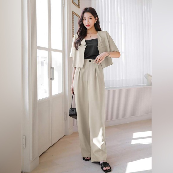 DAZY Solid Flap Detail Single Button Top & Wide Leg Pants - Picture 1 of 8